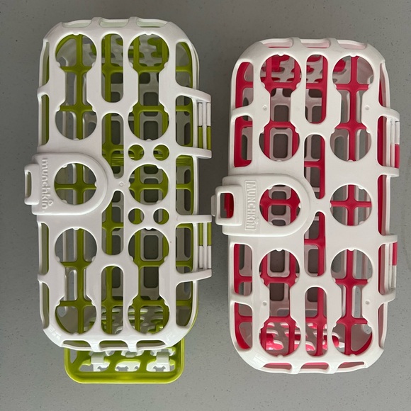 Munchkin Dishwasher Baskets sets -  one pink and one green - Picture 2 of 5